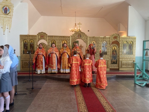 БОЖЕСТВЕННАЯ ЛИТУРГИЯ