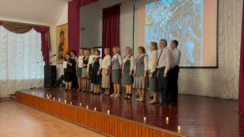 ЭТИХ ДНЕЙ НЕ СМОЛКНЕТ СЛАВА!