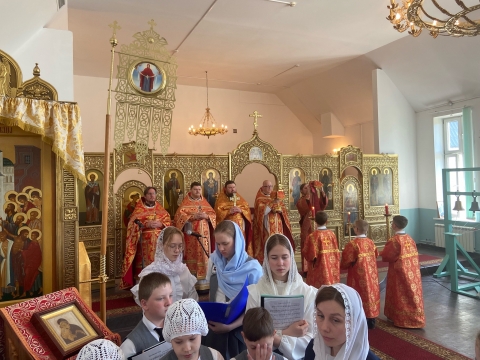 БОЖЕСТВЕННАЯ ЛИТУРГИЯ