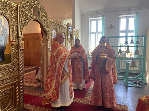 БОЖЕСТВЕННАЯ ЛИТУРГИЯ