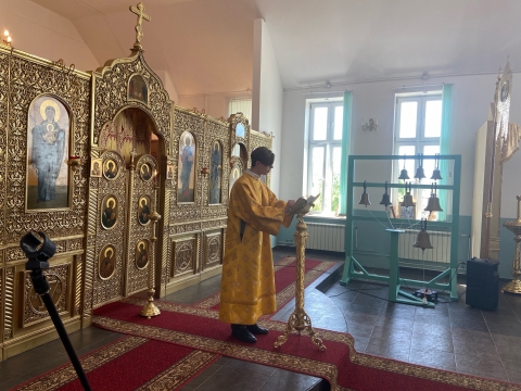 БОЖЕСТВЕННАЯ ЛИТУРГИЯ