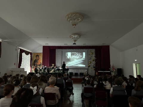 «Листая времени страницы, мы вновь пройдем дорогами войны…»