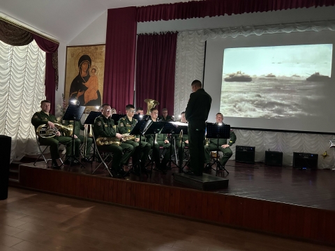 «Листая времени страницы, мы вновь пройдем дорогами войны…»