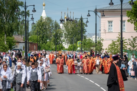 ДЕНЬ ПАМЯТИ БЛ. КН. КОНСТАНТИНА И СЫНОВЕЙ ЕГО, МИХАИЛА И ФЕДОРА