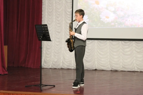 С ЛЮБОВЬЮ И БЛАГОДАРНОСТЬЮ: КОНЦЕРТ КО ДНЮ МАТЕРИ! 